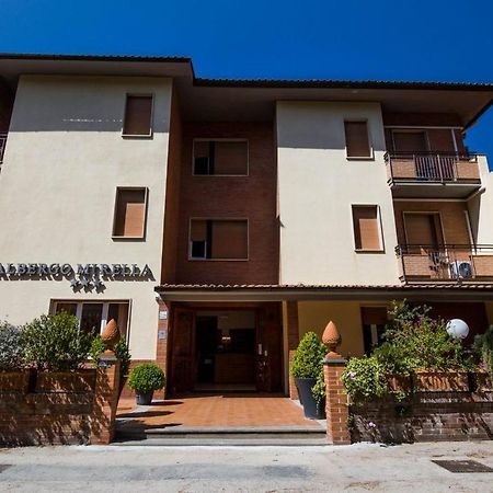 Hotel Mirella 卡斯蒂里昂纳·德拉佩 外观 照片